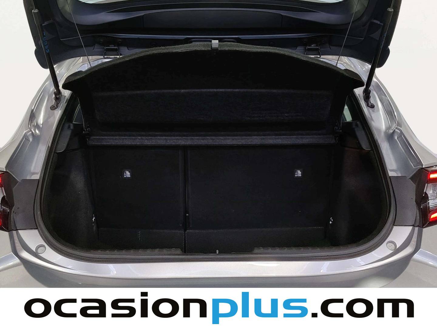 Fotos maletero Toyota Corolla Toyota Corolla 140H Active Plus (140 CV)