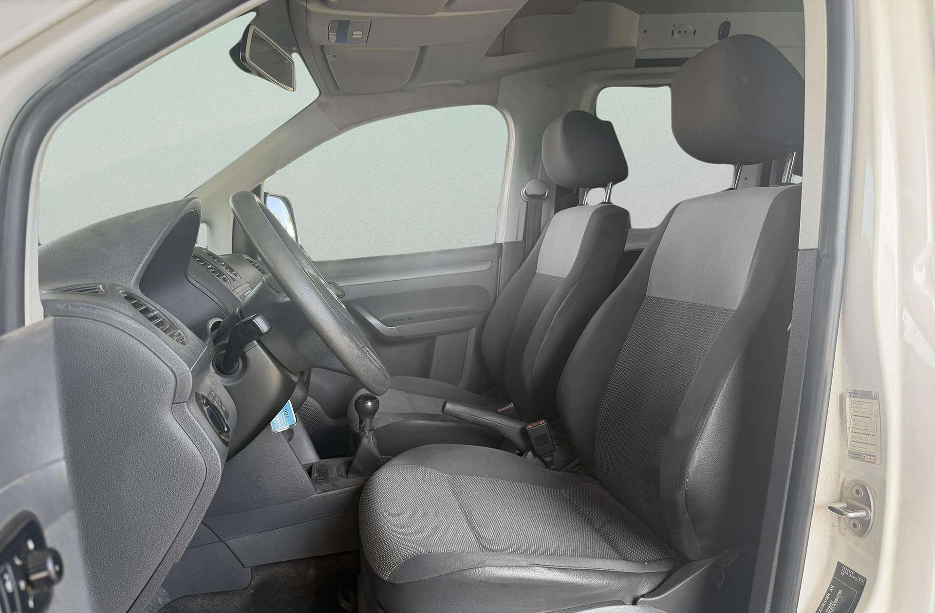 Volkswagen Caddy Kombi 1.6 TDI - foto 8