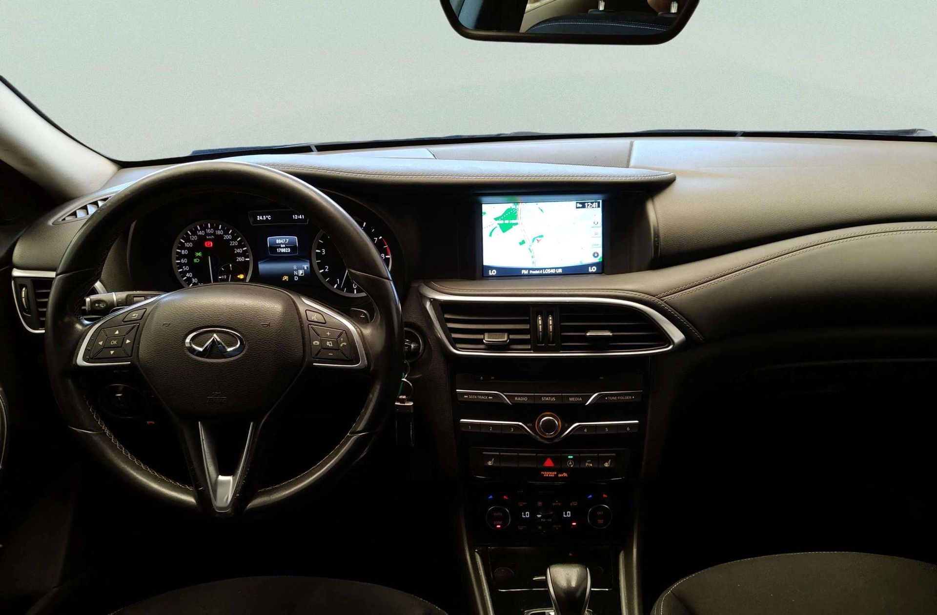 Infiniti Q30 1.6 TC Premium 7DCT - foto 7