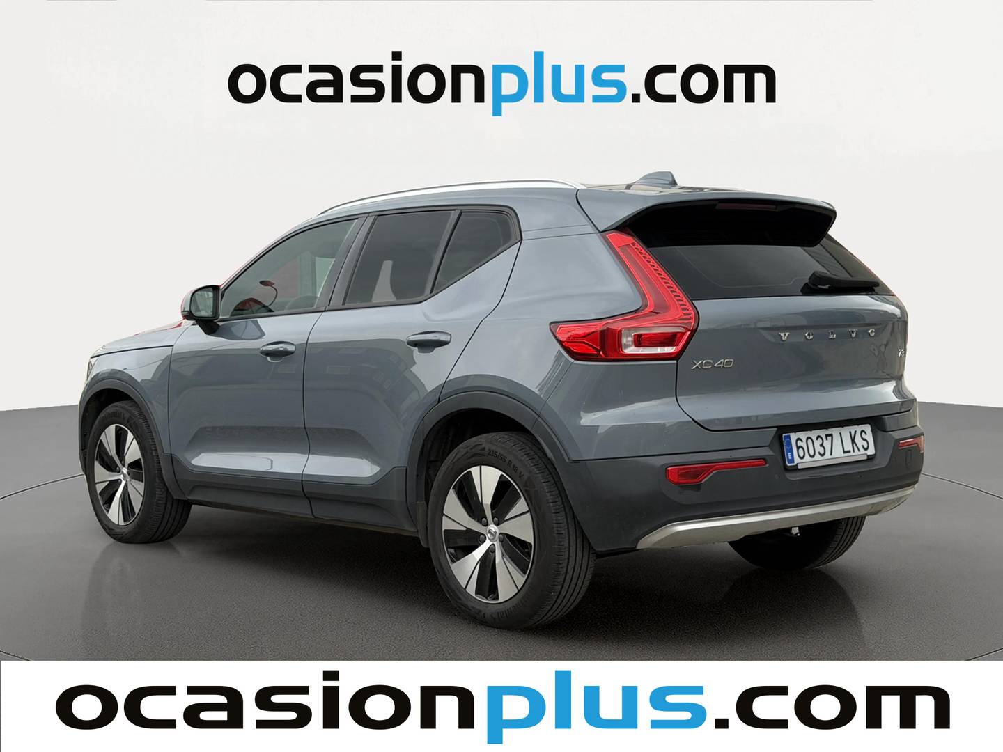 Foto delantera Volvo XC40 Volvo XC40 T3 Momentum Pro (163 CV) derecha