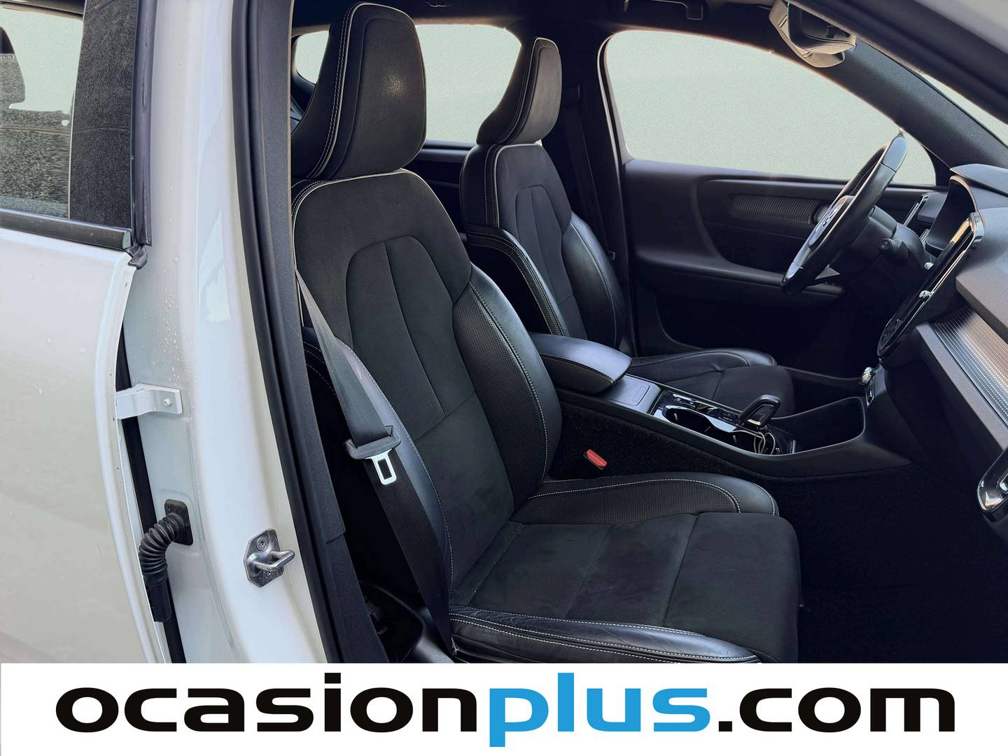 Volvo XC40 Volvo XC40 T3 R-Design Auto (163 CV) automático