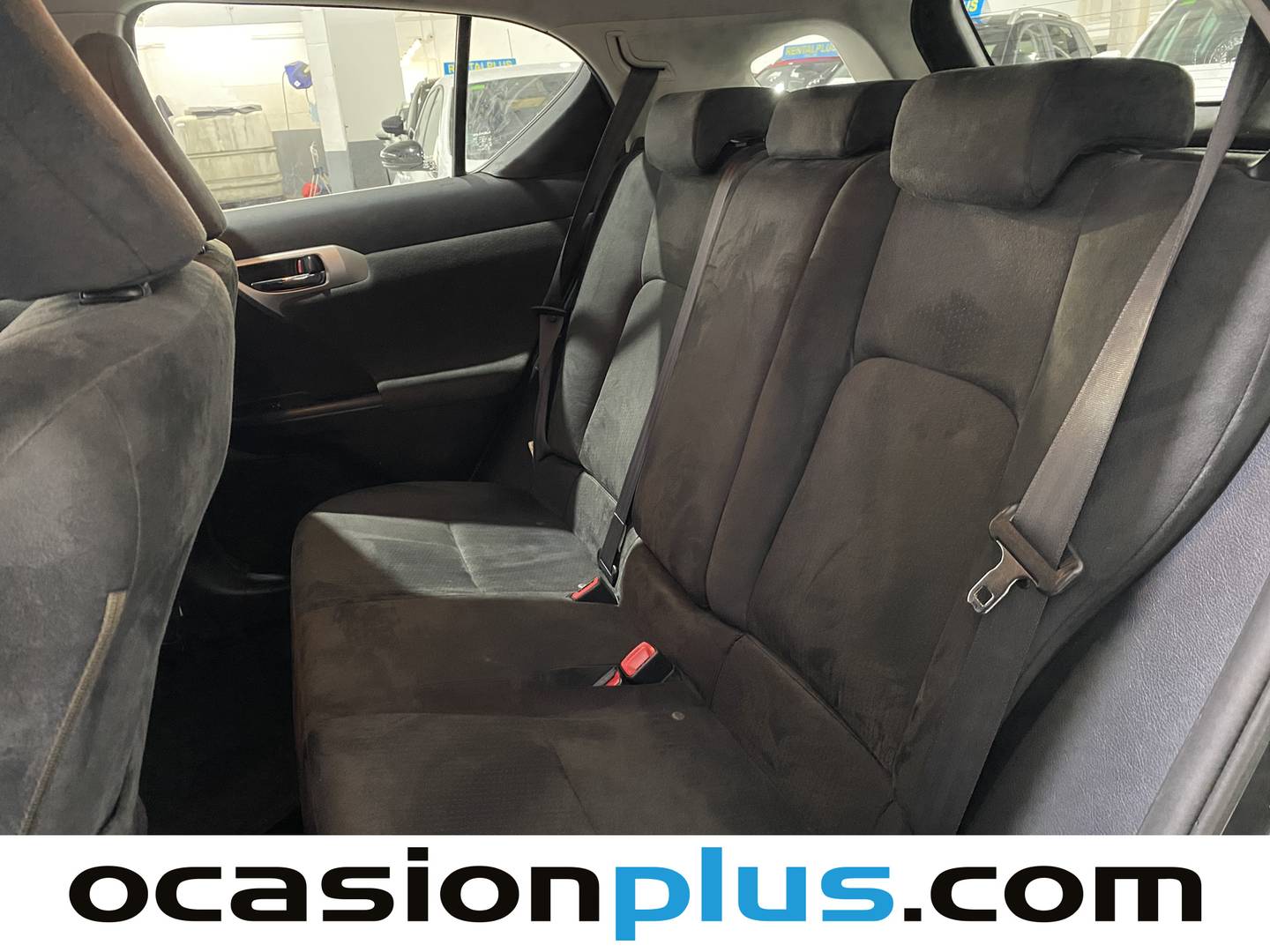 Foto asientos traseros Lexus CT Lexus CT 200h Pack Hybrid Drive (136 CV)