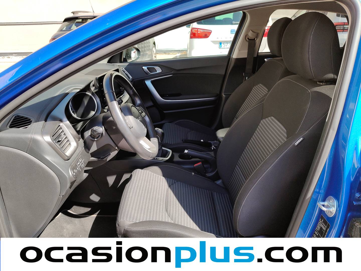 Foto asientos delanteros KIA XCeed KIA XCeed Kia XCeed 1.0 T-GDi Drive 88 kW (120 CV)