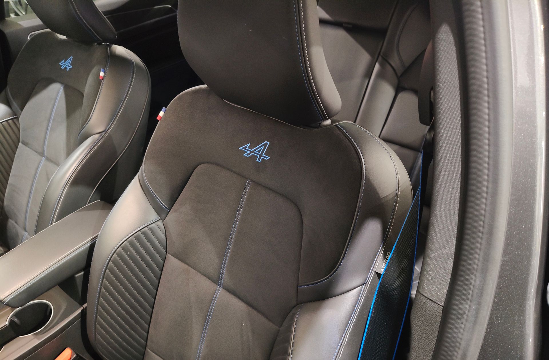 Renault Arkana Esprit Alpine E-Tech Híbrido - foto 13