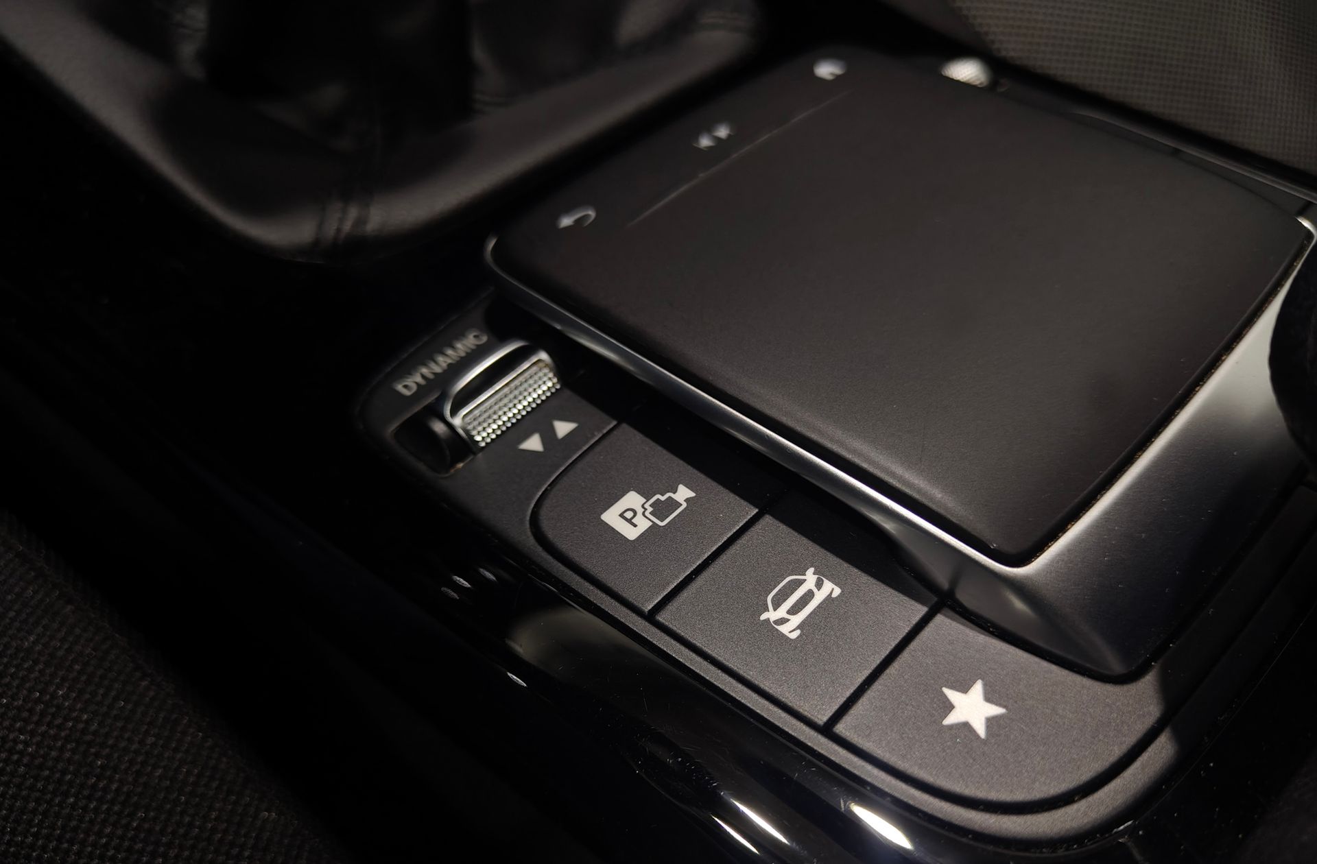Mercedes-Benz CLA Shooting Brake 180 - foto 11