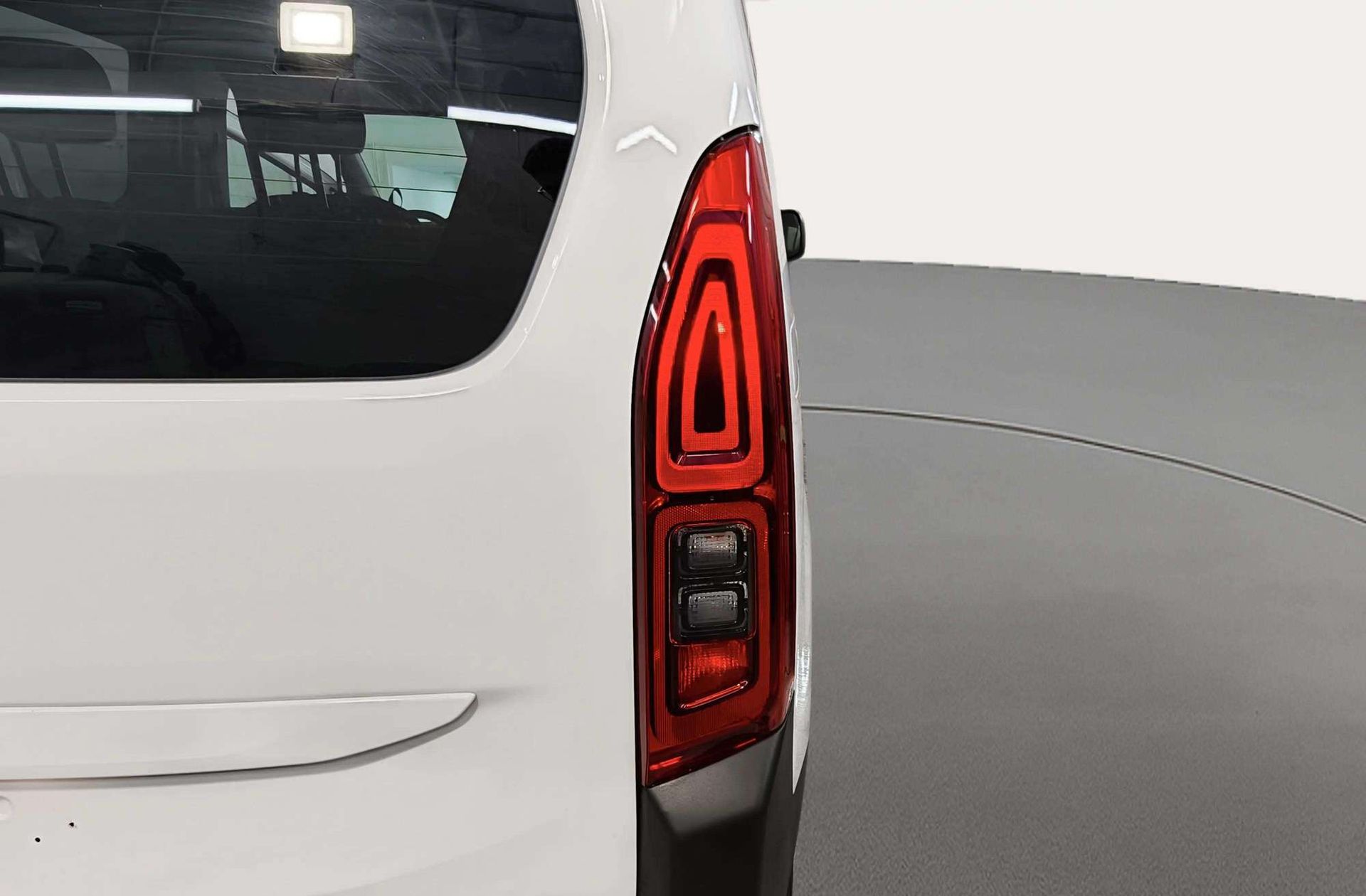 Citroën Berlingo BlueHDi 100 Talla M Shine Pack XTR - foto 17