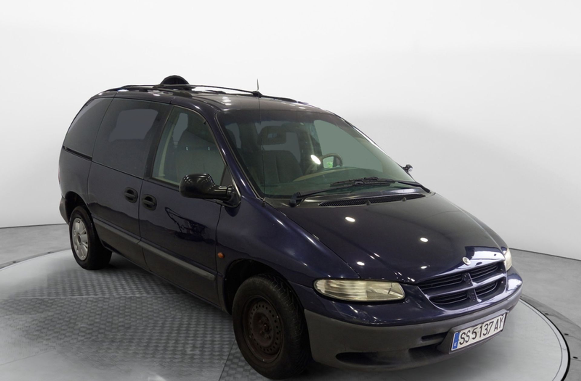 Chrysler Voyager 2.4 SE - foto 2