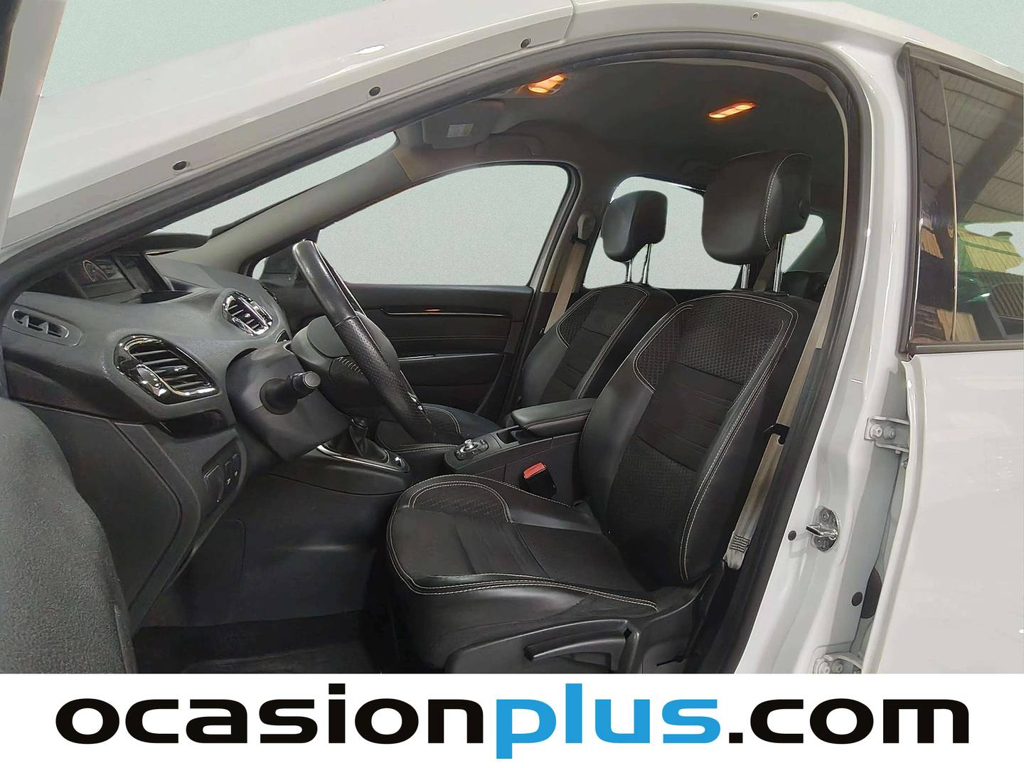 Foto asientos delanteros Renault Scénic Renault Scenic Bose Energy TCe (130 CV)