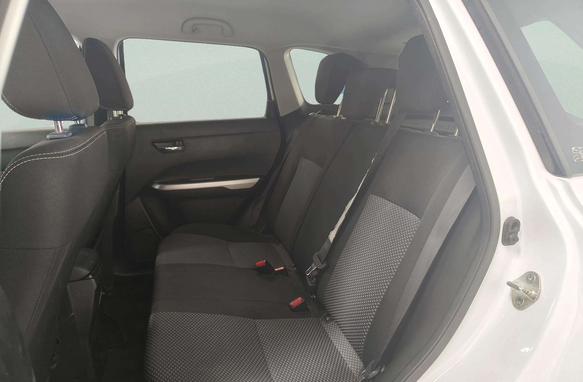 Suzuki Vitara 1.6 Ddis GLE - foto 11