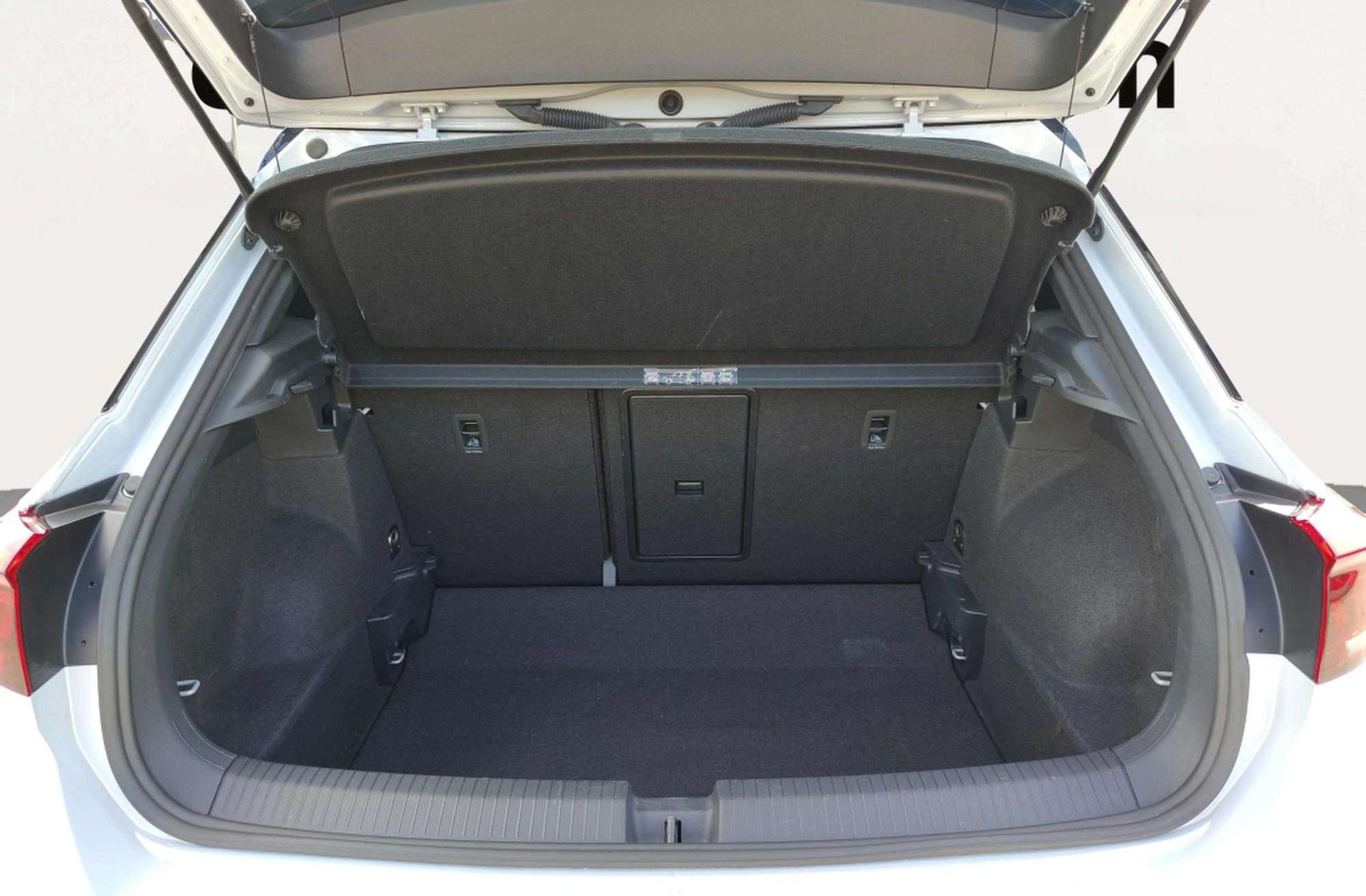 Volkswagen T-Roc Sport 1.5 TSI - foto 20