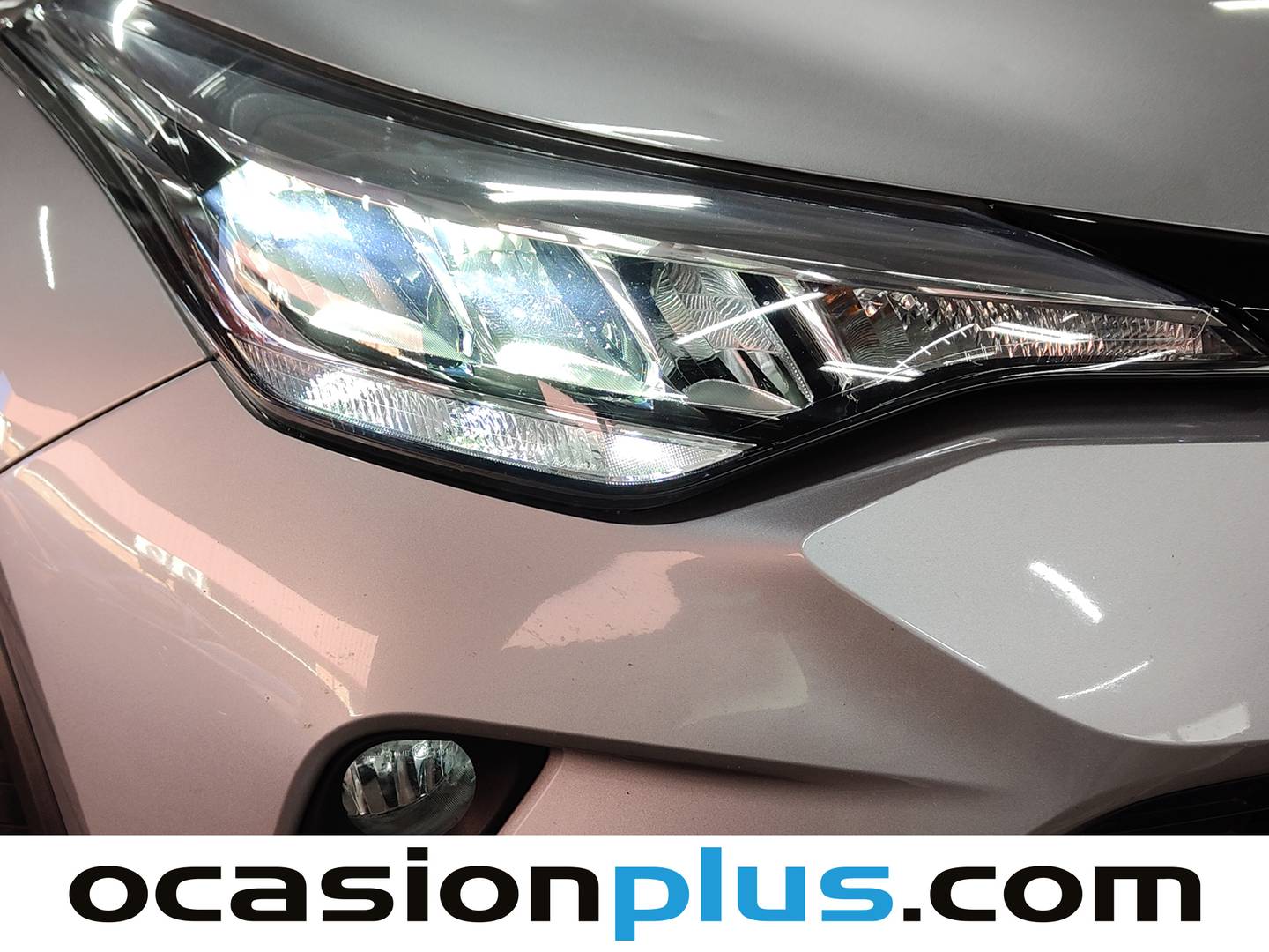 Extras del Toyota C-HR Toyota C-HR 180H Advance (184 CV)