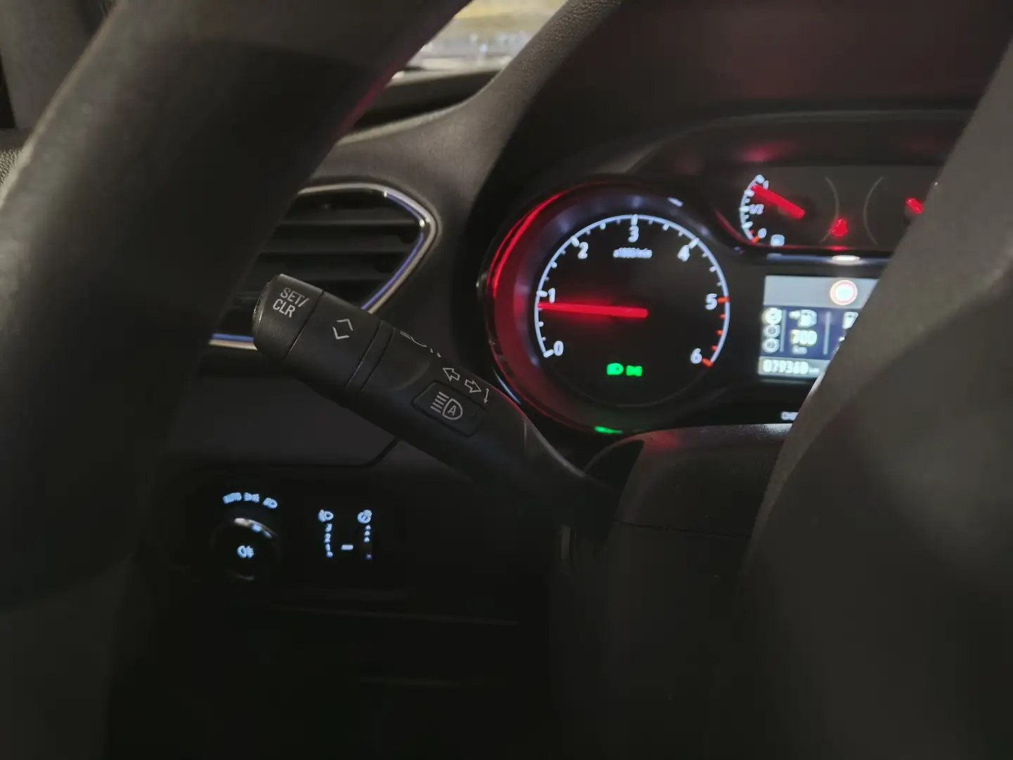 Foto Opel Grandland X Opel Grandland X 1.6 CDTi Selective (120 CV)