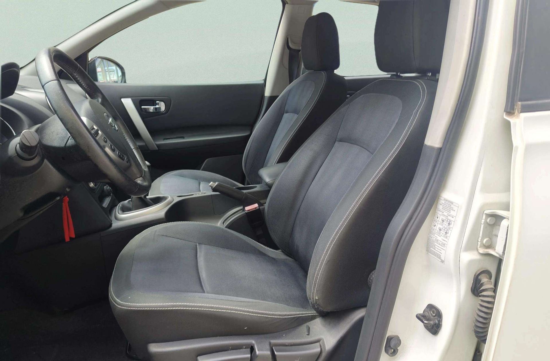 Nissan Qashqai 1.5 dCi Acenta 4x2 - foto 8