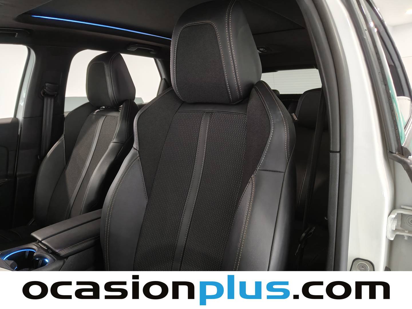 Foto Peugeot 3008 Peugeot 3008 PureTech 130 S&S GT EAT8 (130 CV)