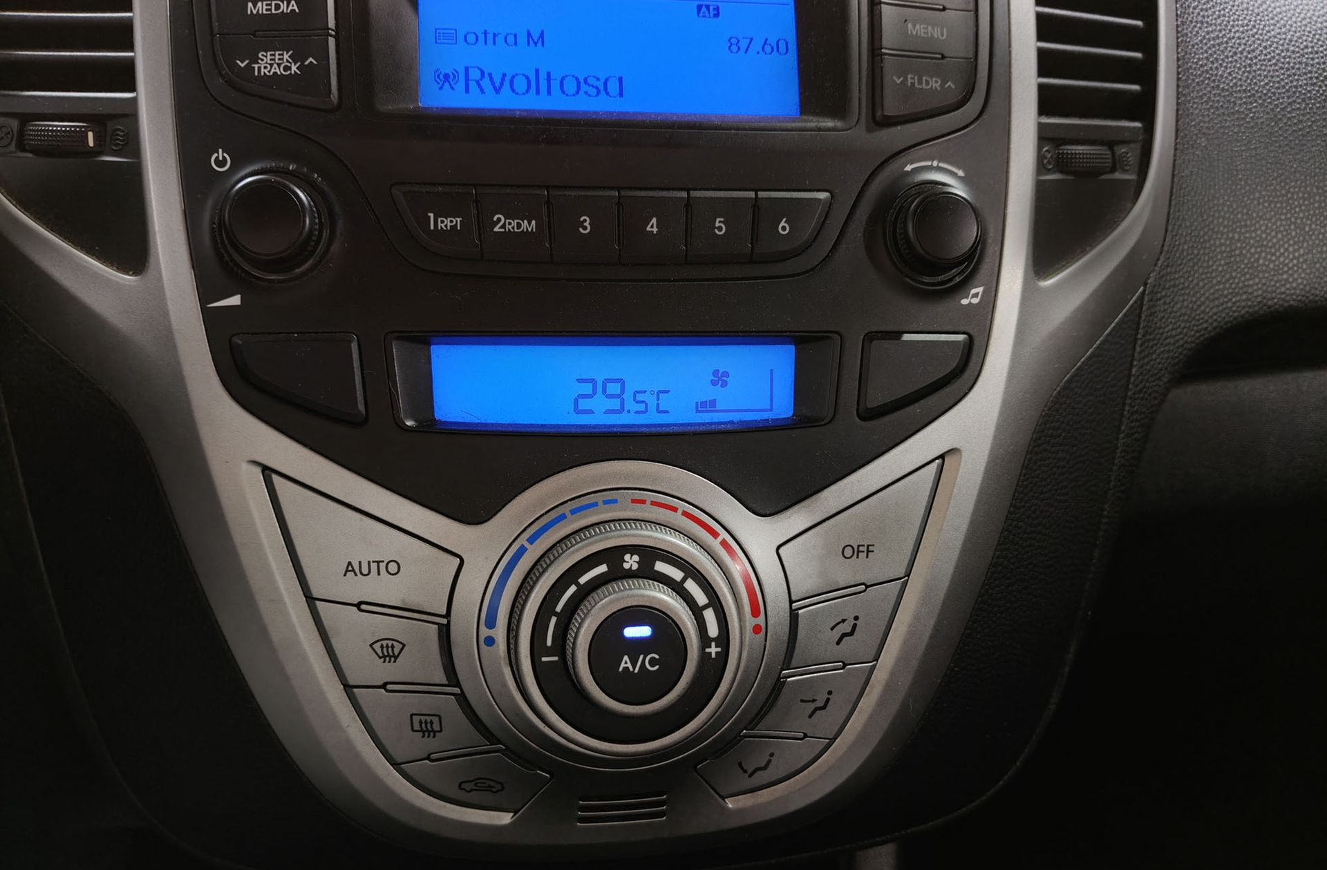 Hyundai ix20 1.4 MPI BlueDrive Tecno - foto 23