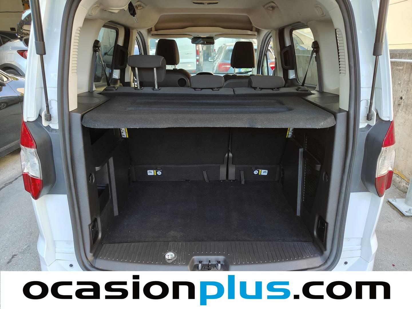 Fotos maletero Ford Tourneo Courier Ford Tourneo Courier 1.5 TDCi Trend (95 CV)