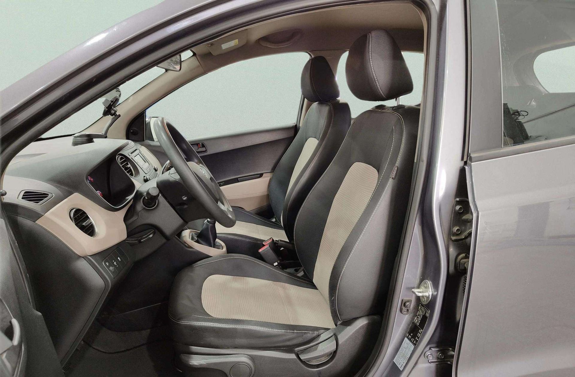 Hyundai i10 1.0 Klass - foto 8