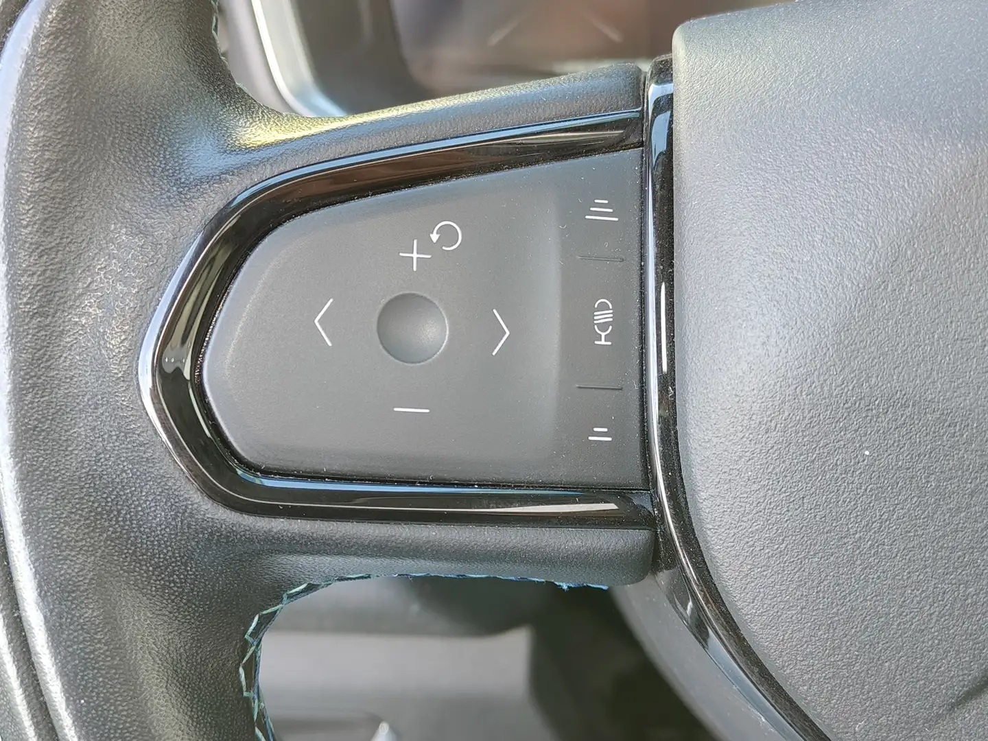 Foto Lynk & Co 01 Lynk & Co 01 1.5 HEV (197 CV)