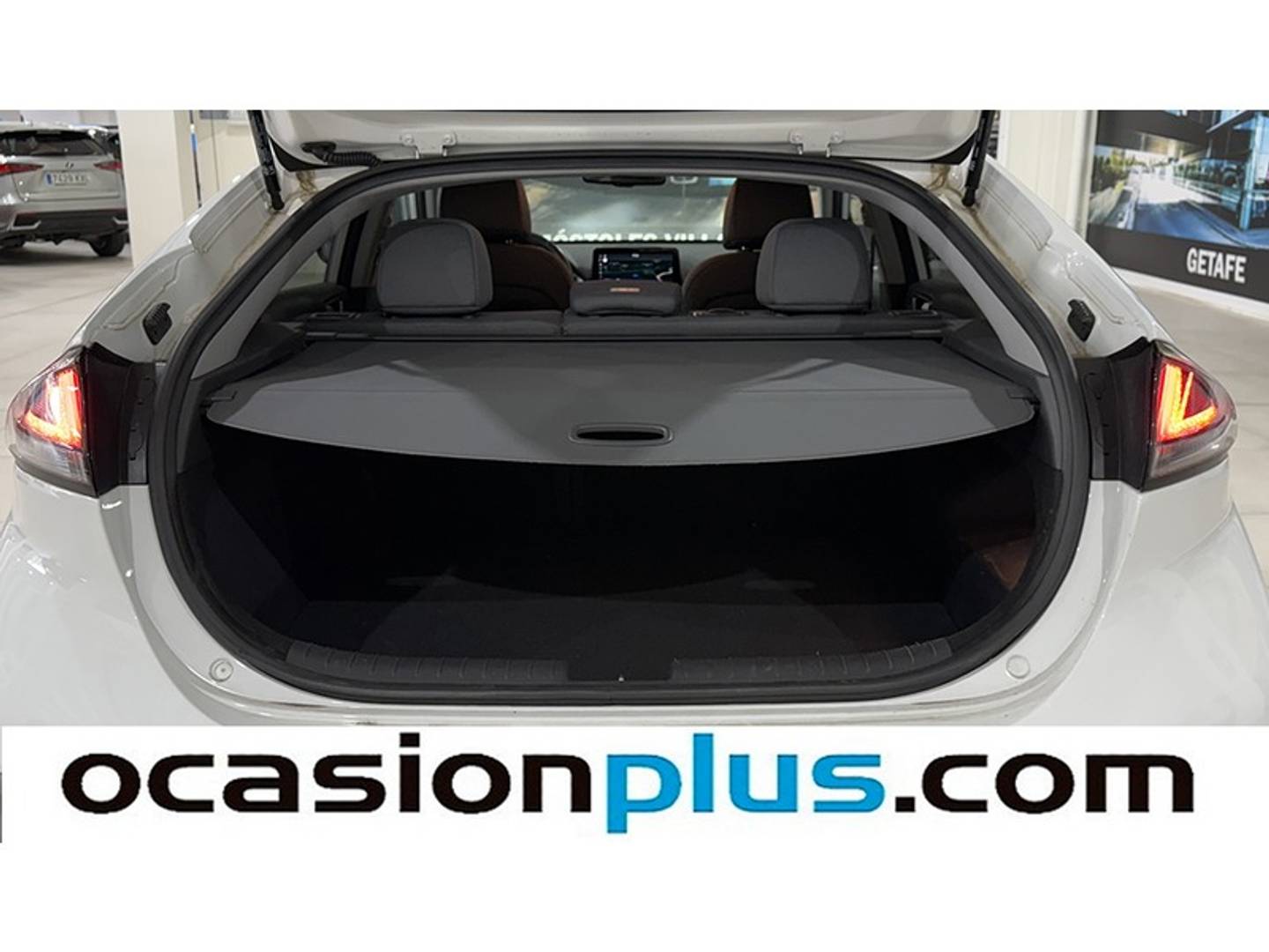 Foto Hyundai IONIQ Hyundai Ioniq 1.6 GDI PHEV Tecno DCT (141 CV)