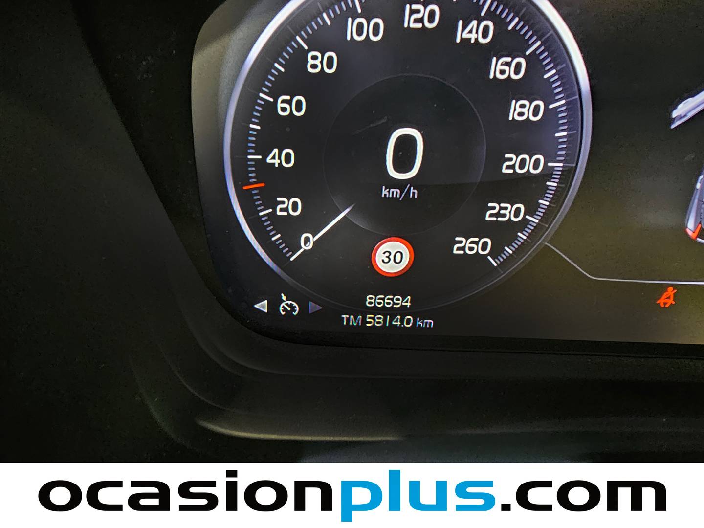 Foto Volvo XC40 Volvo XC40 B3 G Momentum Pro Auto (163 CV)