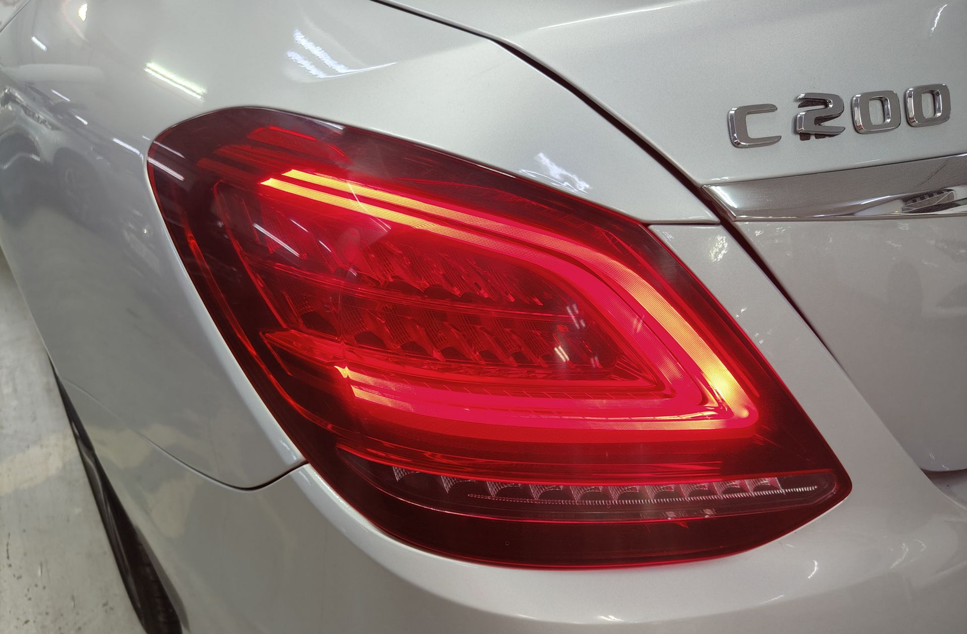 Mercedes-Benz Clase C C 200 Pack AMG - foto 17
