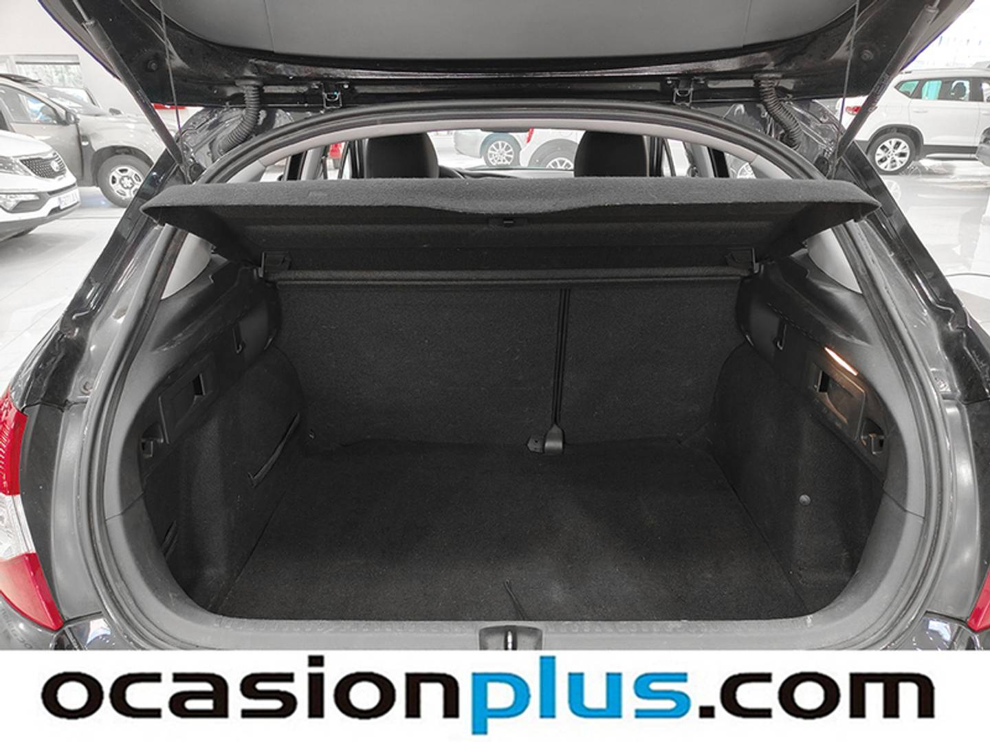 Foto Citroën C4 Citroen C4 BlueHDi 100 Live Edition (99 CV)