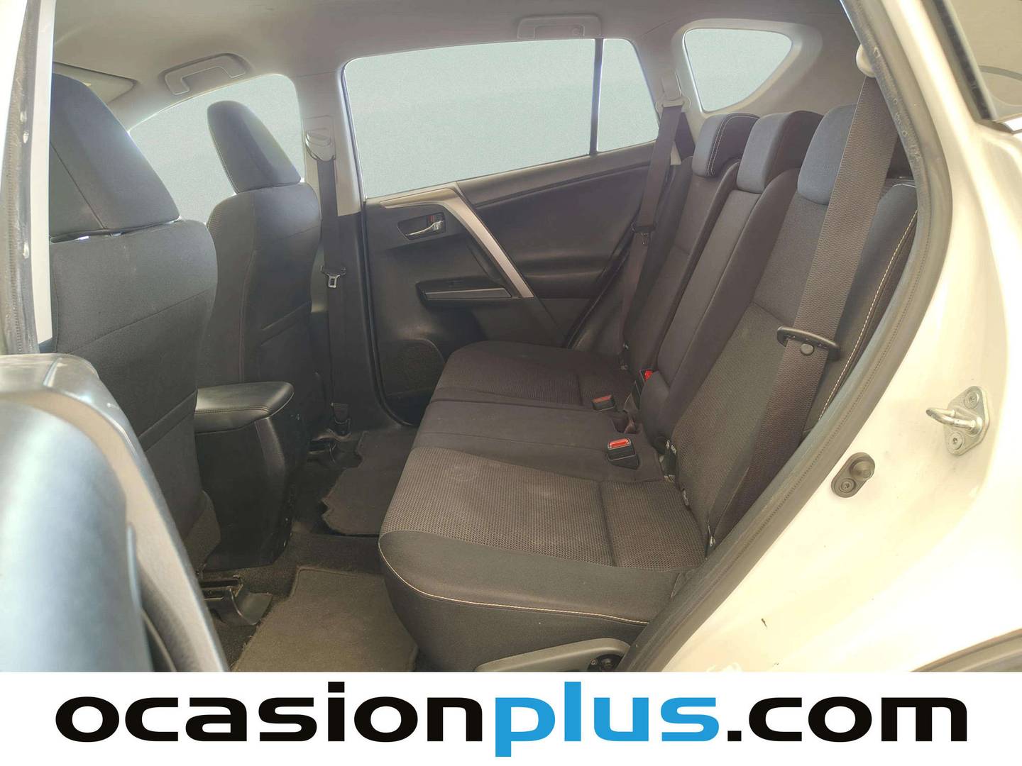Foto asientos traseros Toyota Rav4 Toyota Rav4 150D 2WD Advance (143 CV)