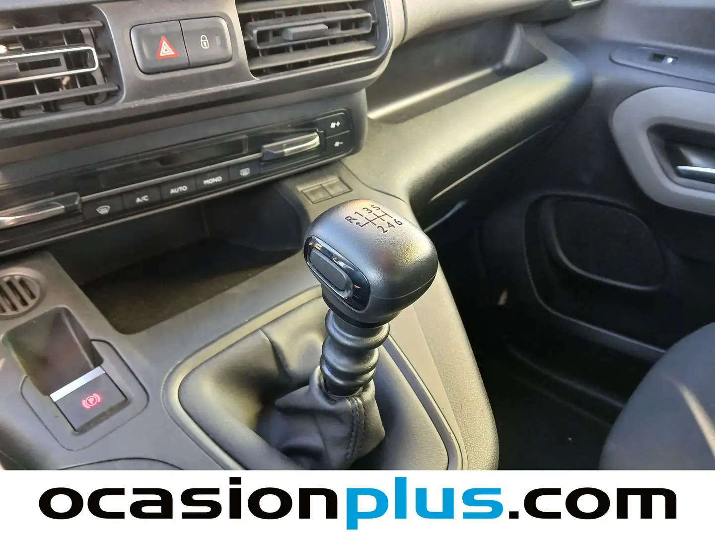 Foto Peugeot Rifter Peugeot Rifter PureTech 110 Active Standard Nav+ (110 CV)