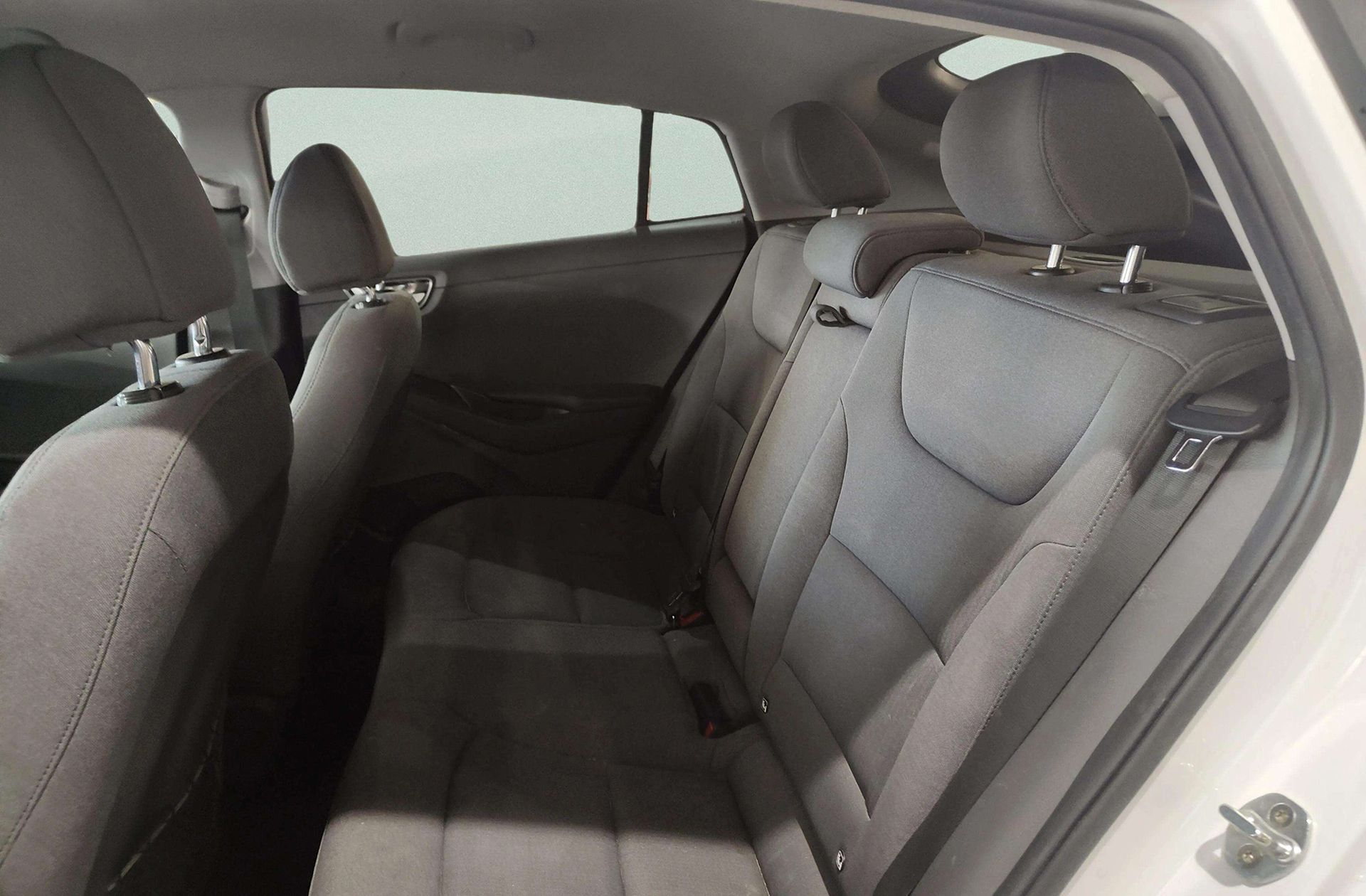 Hyundai Ioniq 1.6 GDI HEV Klass LE DT - foto 11