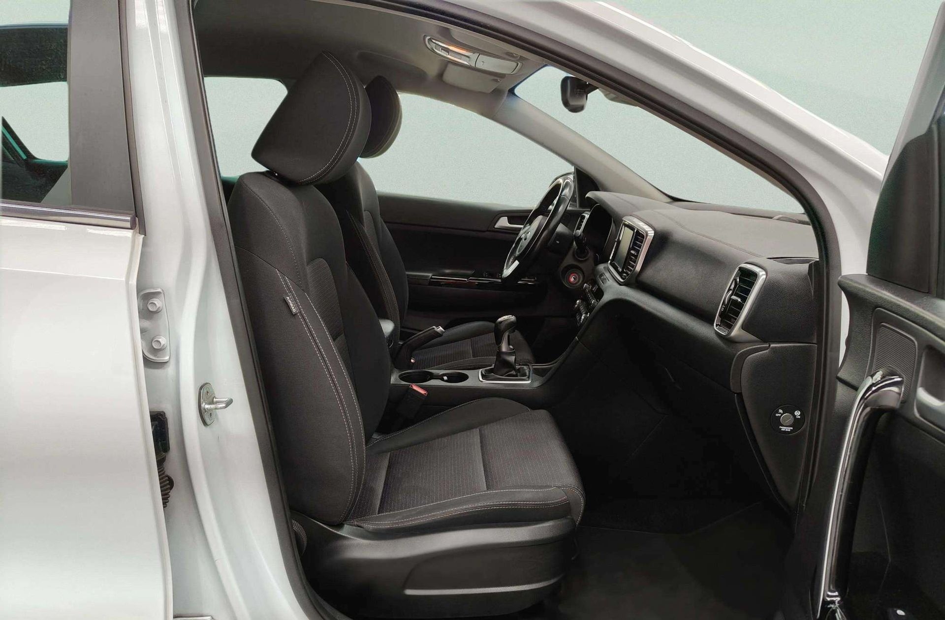 Kia Sportage 1.6 CRDi MHEV Drive Plus 4x2 - foto 21