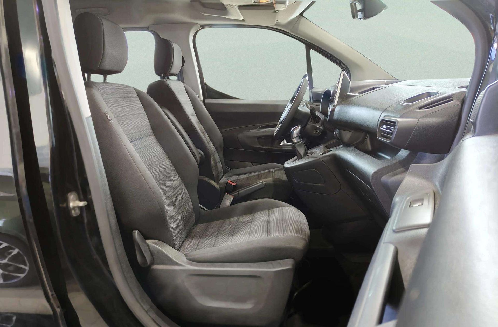 Opel Combo 1.5 TD Selective L - foto 18
