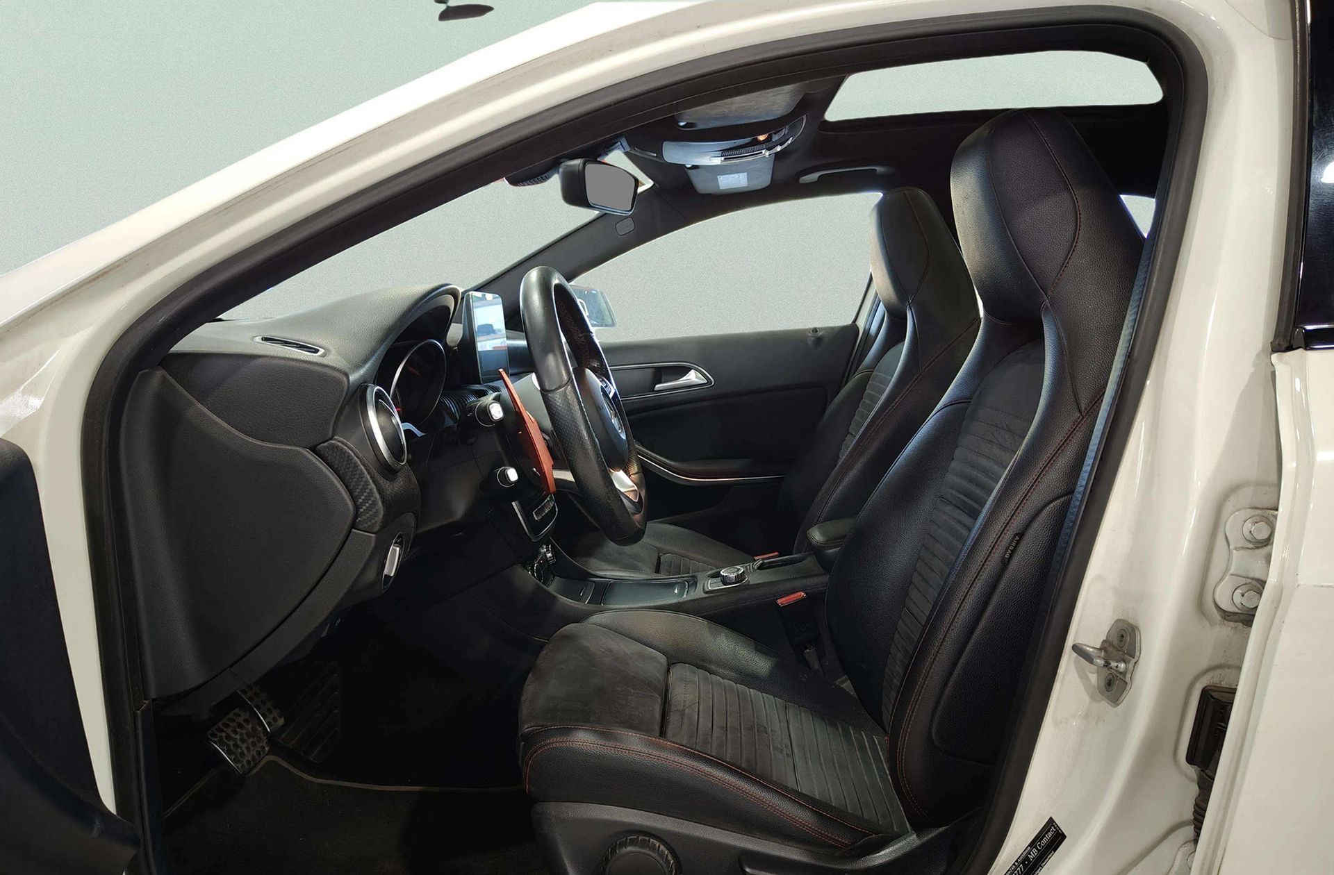 Mercedes-Benz Clase A A 200d Pack AMG - foto 10