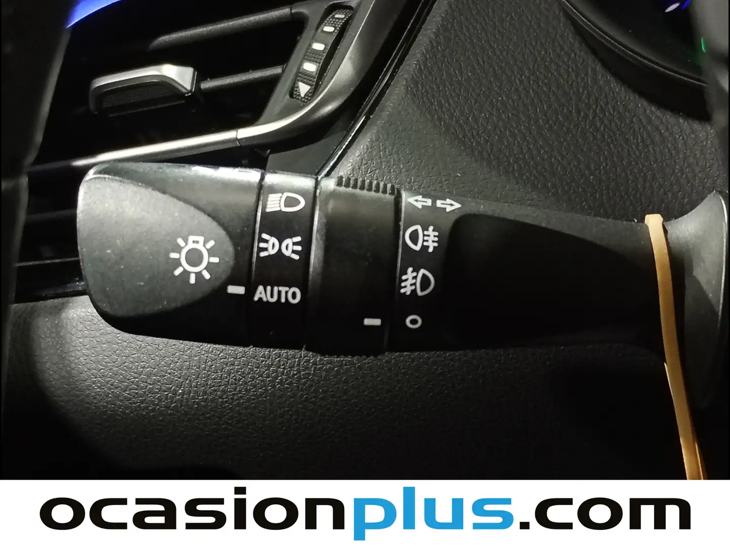 Foto Toyota C-HR Toyota C-HR 1.8 125H Dynamic Plus (122 CV)