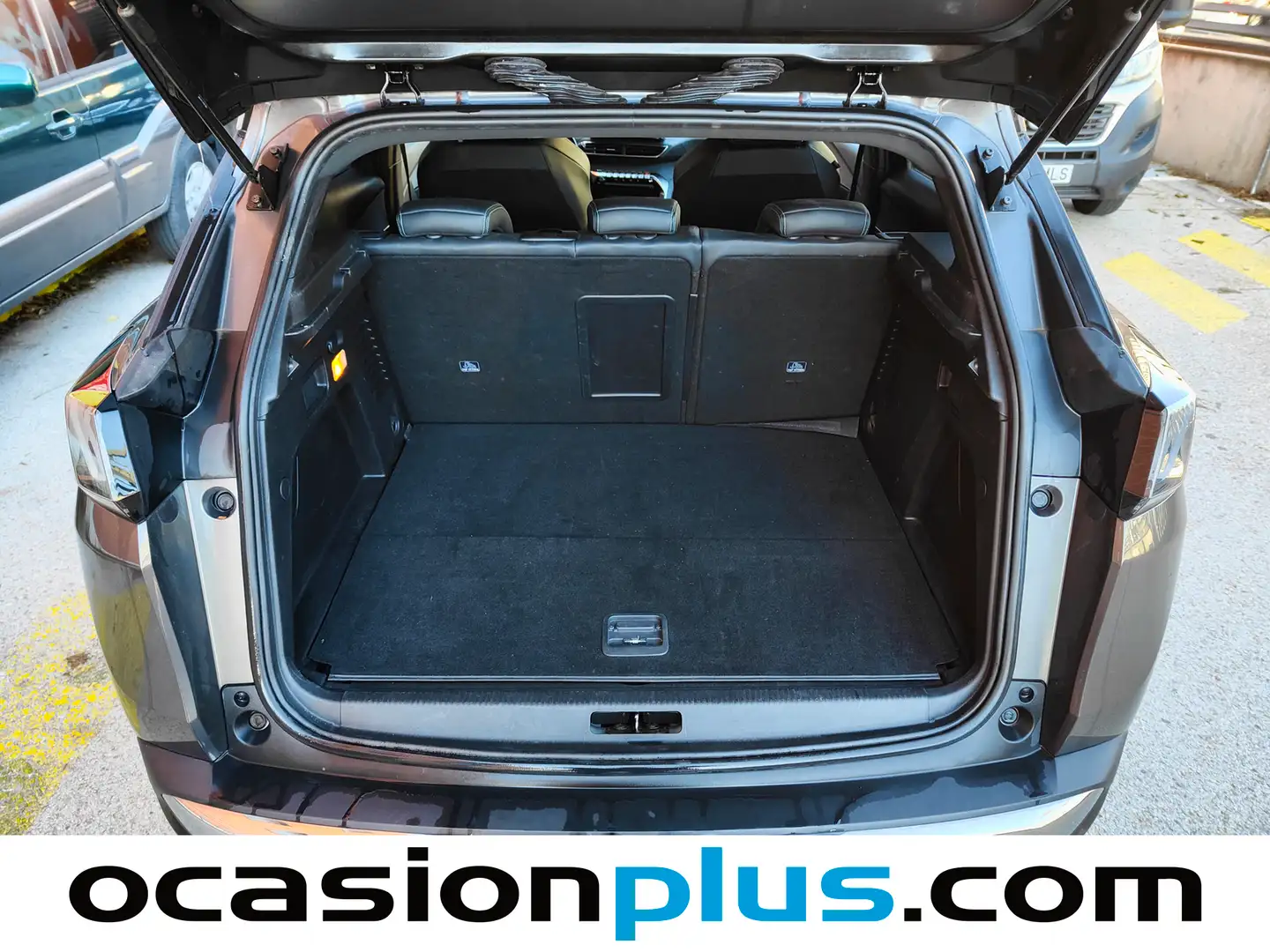 Foto Peugeot 3008 Hybrid Peugeot 3008 Hybrid 300 Allure Pack e-EAT8 (300 CV)