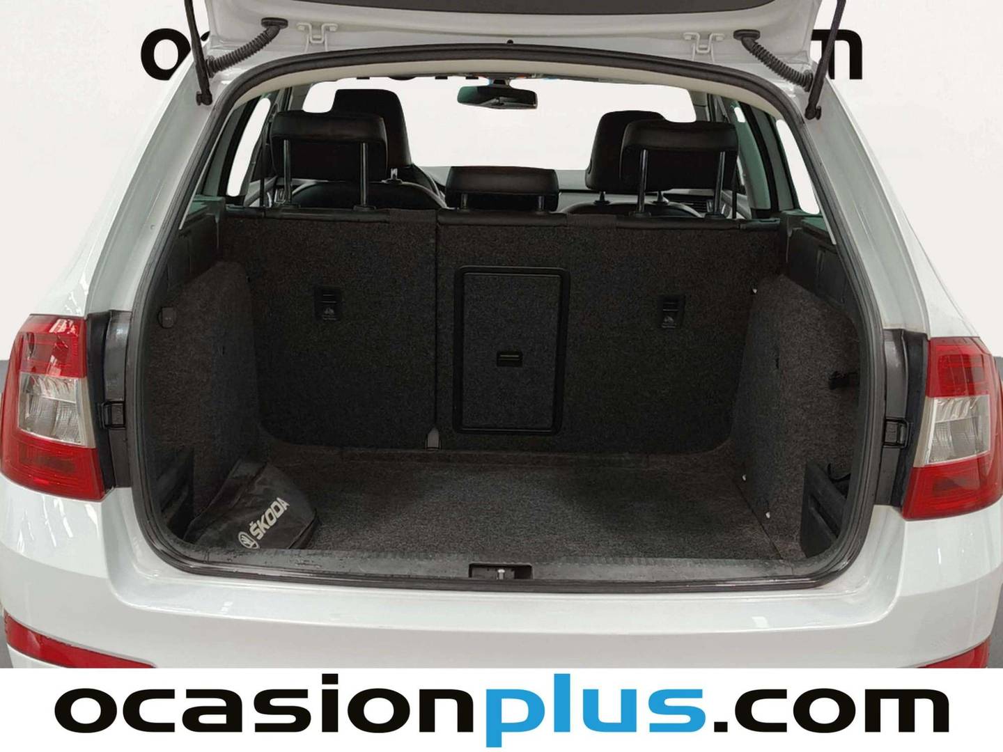 Fotos maletero Skoda Octavia Skoda Octavia Combi 2.0 TDI CR Style DSG (150 CV)