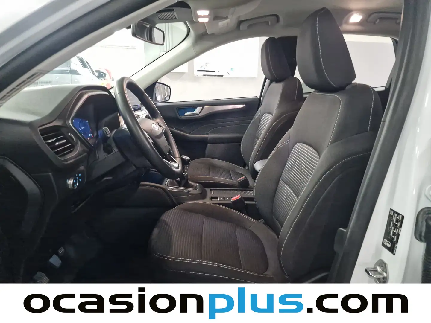 Foto Ford Kuga Ford Kuga 1.5 EcoBlue Titanium (120 CV)