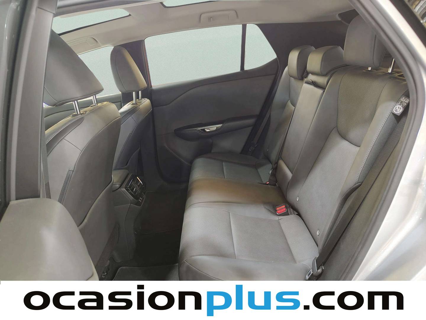 Foto asientos traseros Lexus RZ Lexus RZ 450e Executive (313 CV)