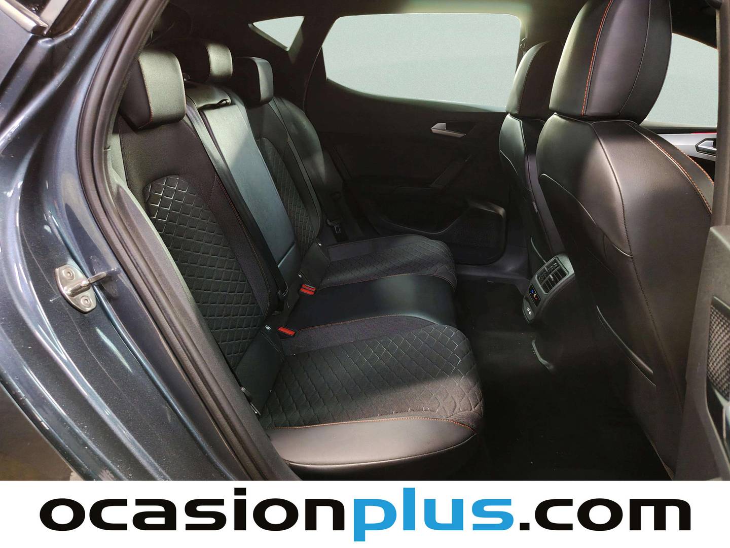 Seat León Seat León 1.0 eTSI S&S FR 25 Aniversario DSG (110 CV) seminuevo