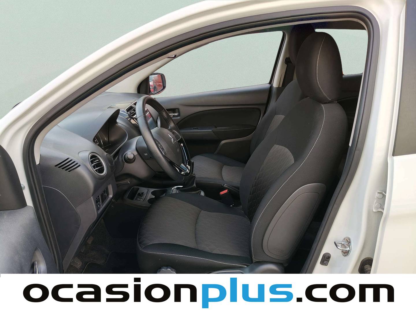 Foto asientos delanteros Mitsubishi Space Star Mitsubishi Space Star 120 MPI Motion (71 CV)