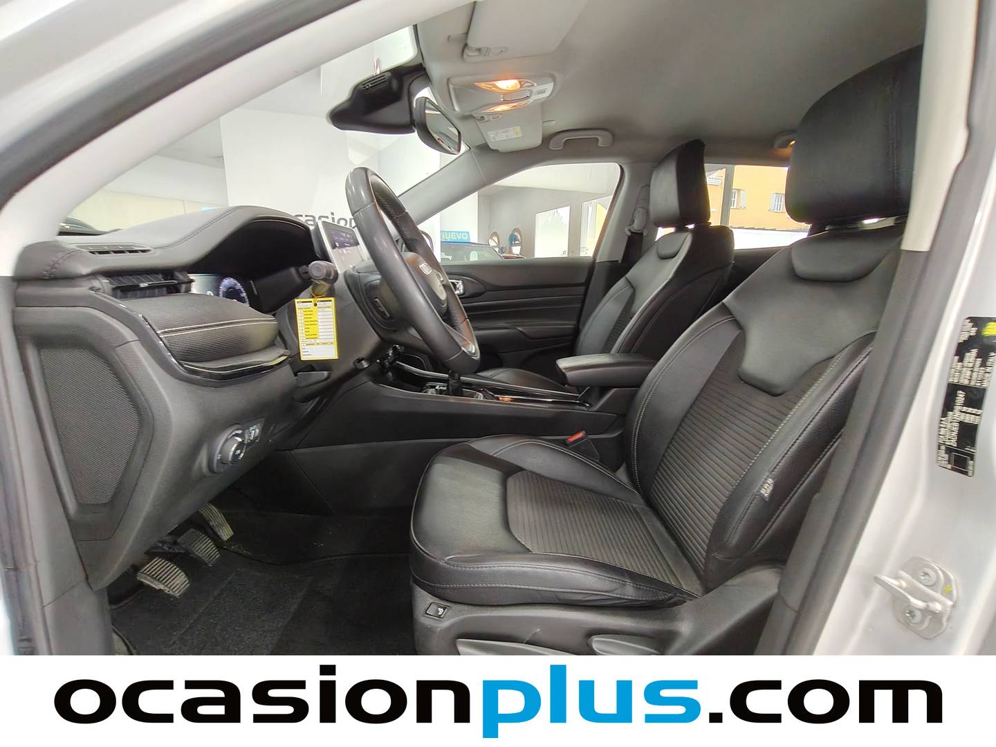 Foto asientos delanteros Jeep Compass Jeep Compass 1.3 Gse Night Eagle FWD MT (130 CV)