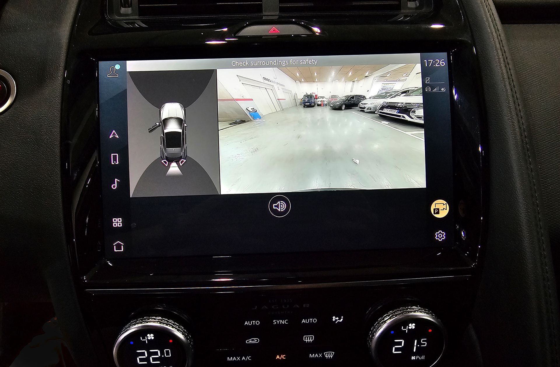 Jaguar E-Pace 2.0D MHEV R-Dynamic SE 4WD - foto 10