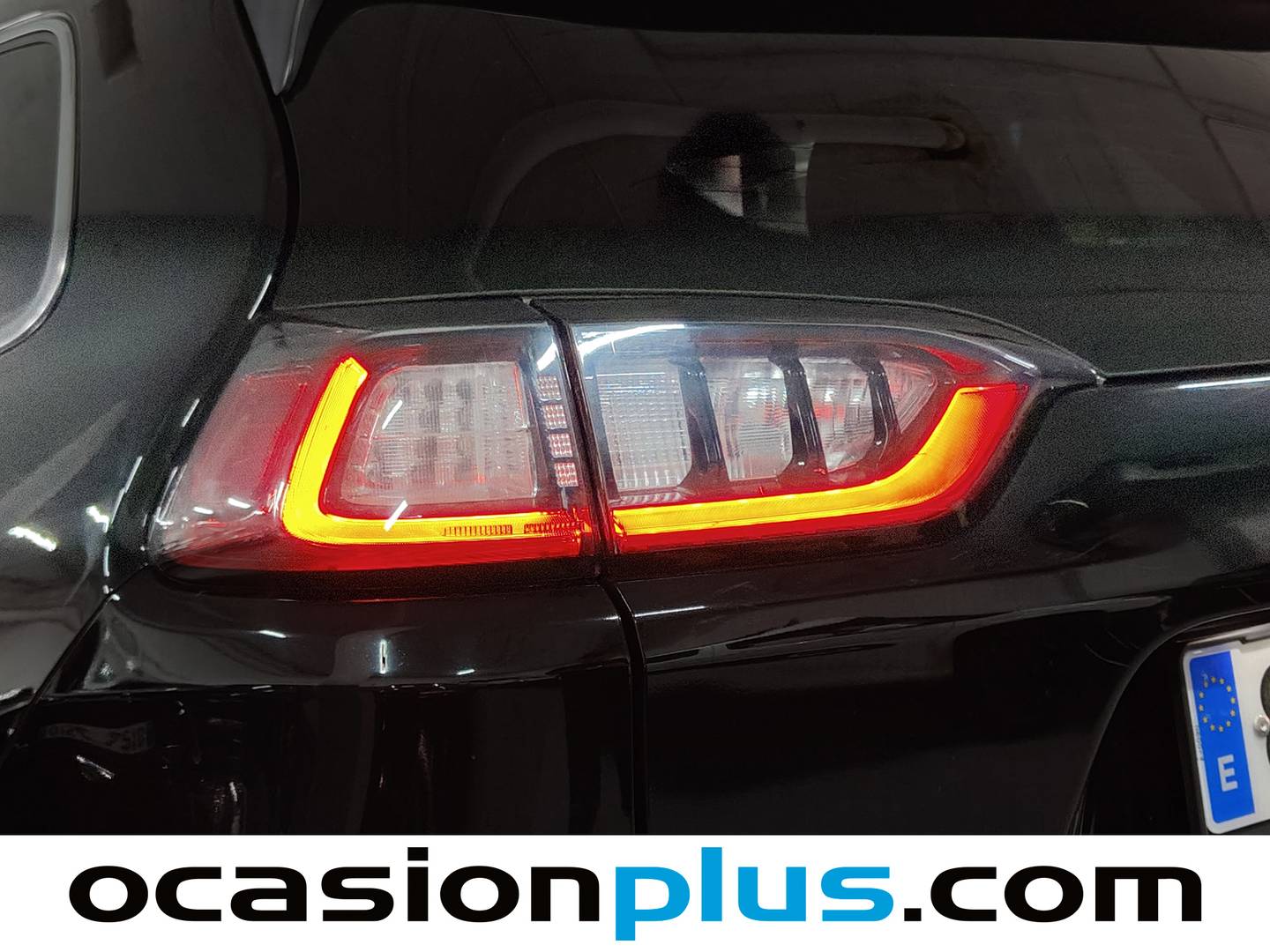 Jeep Cherokee Jeep Cherokee 2.2 CRD Overland 4WD 9AT (195 CV) seminuevo