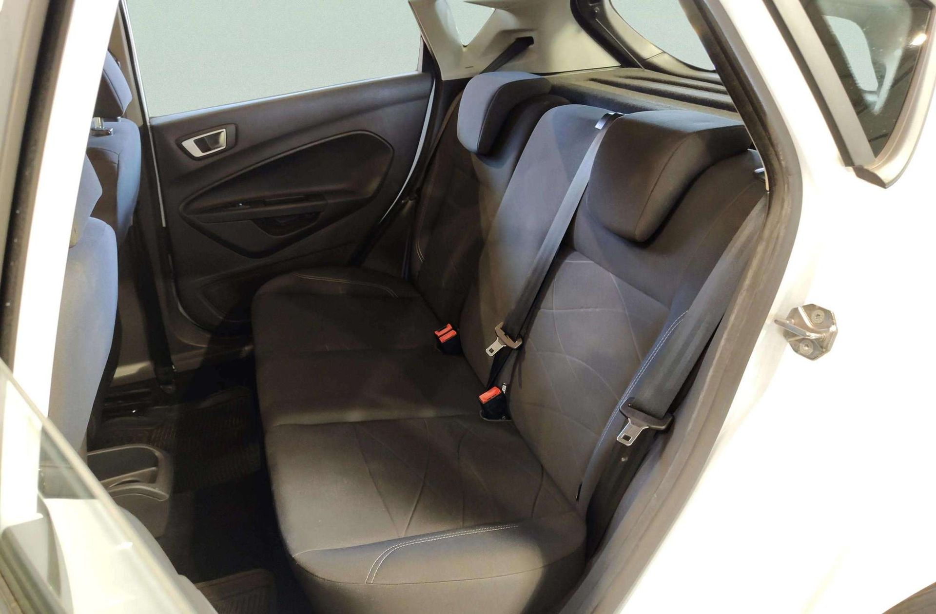 Ford Fiesta 1.5 TDCi Trend - foto 10