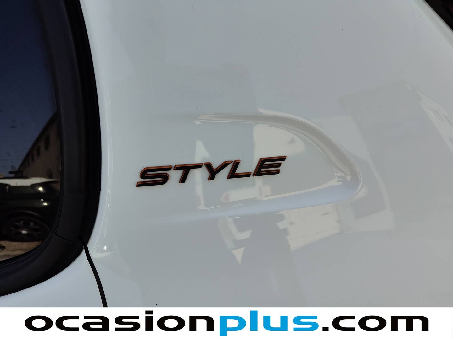 Peugeot 208 Peugeot 208 Style Hybrid 100 eDCS6 (100 CV) automático