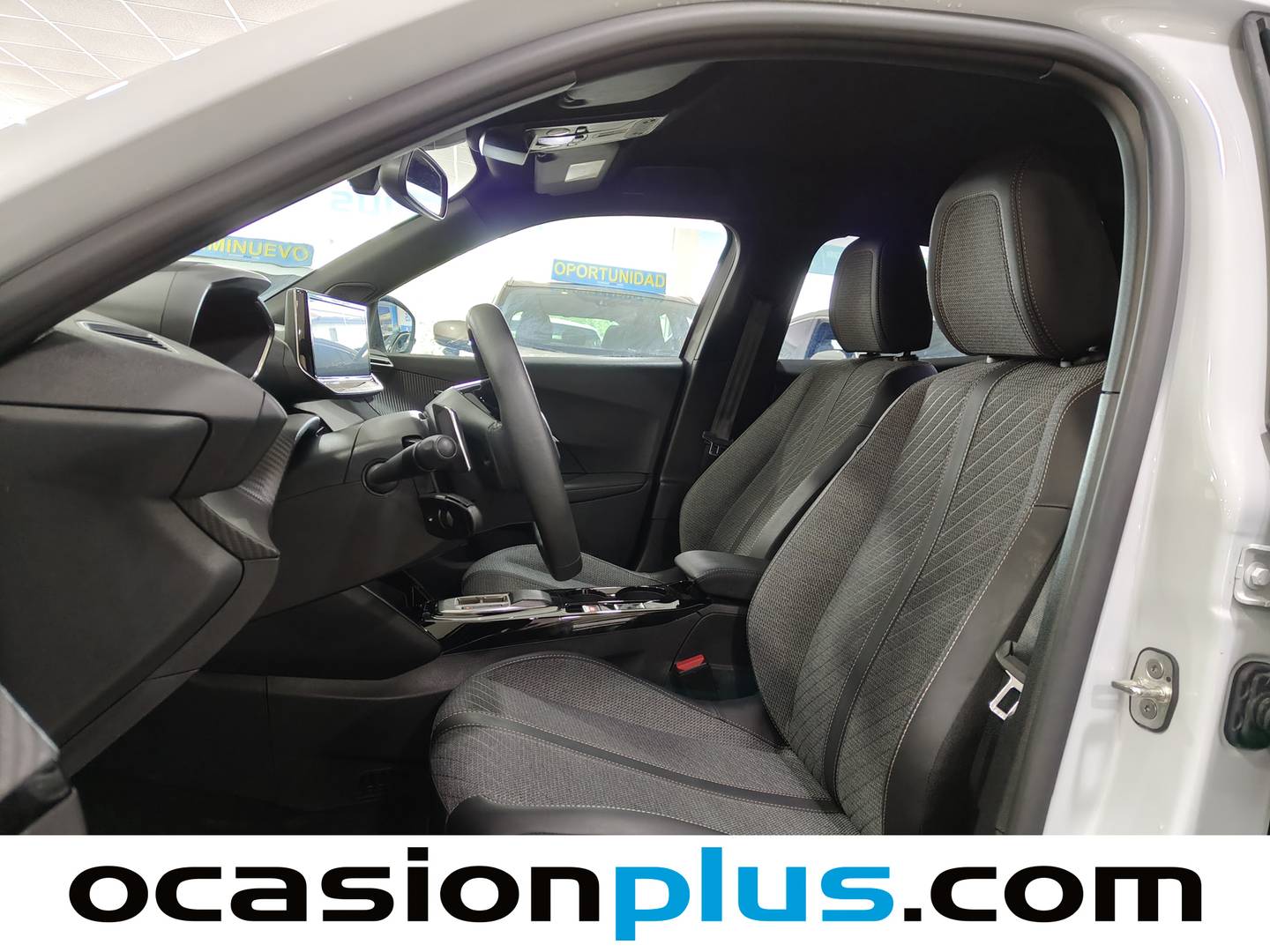 Foto asientos delanteros Peugeot 2008 Peugeot 2008 Allure Hybrid eDCS6 (145 CV)