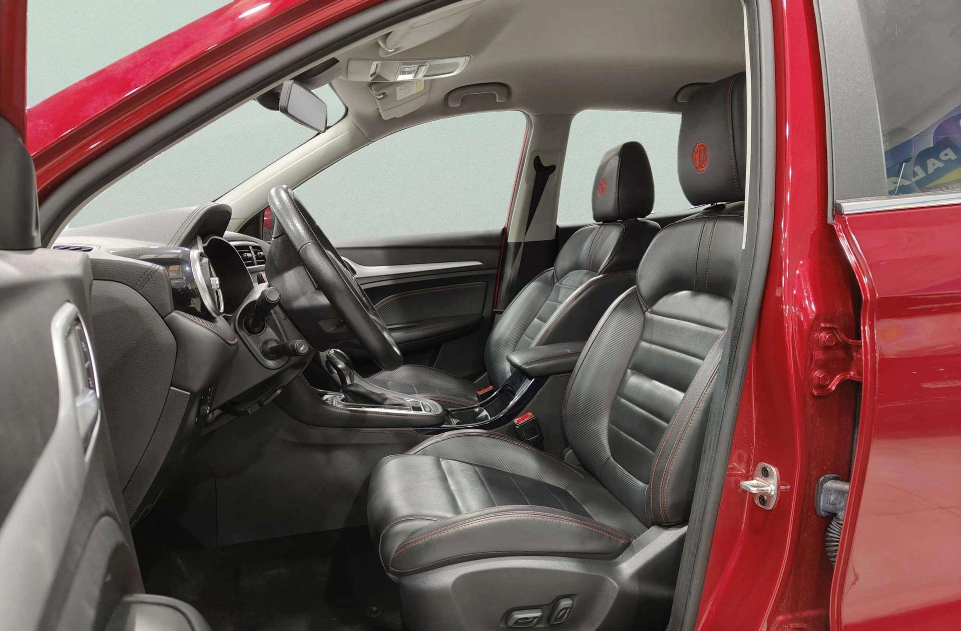 MG ZS 1.0T Luxury - foto 15