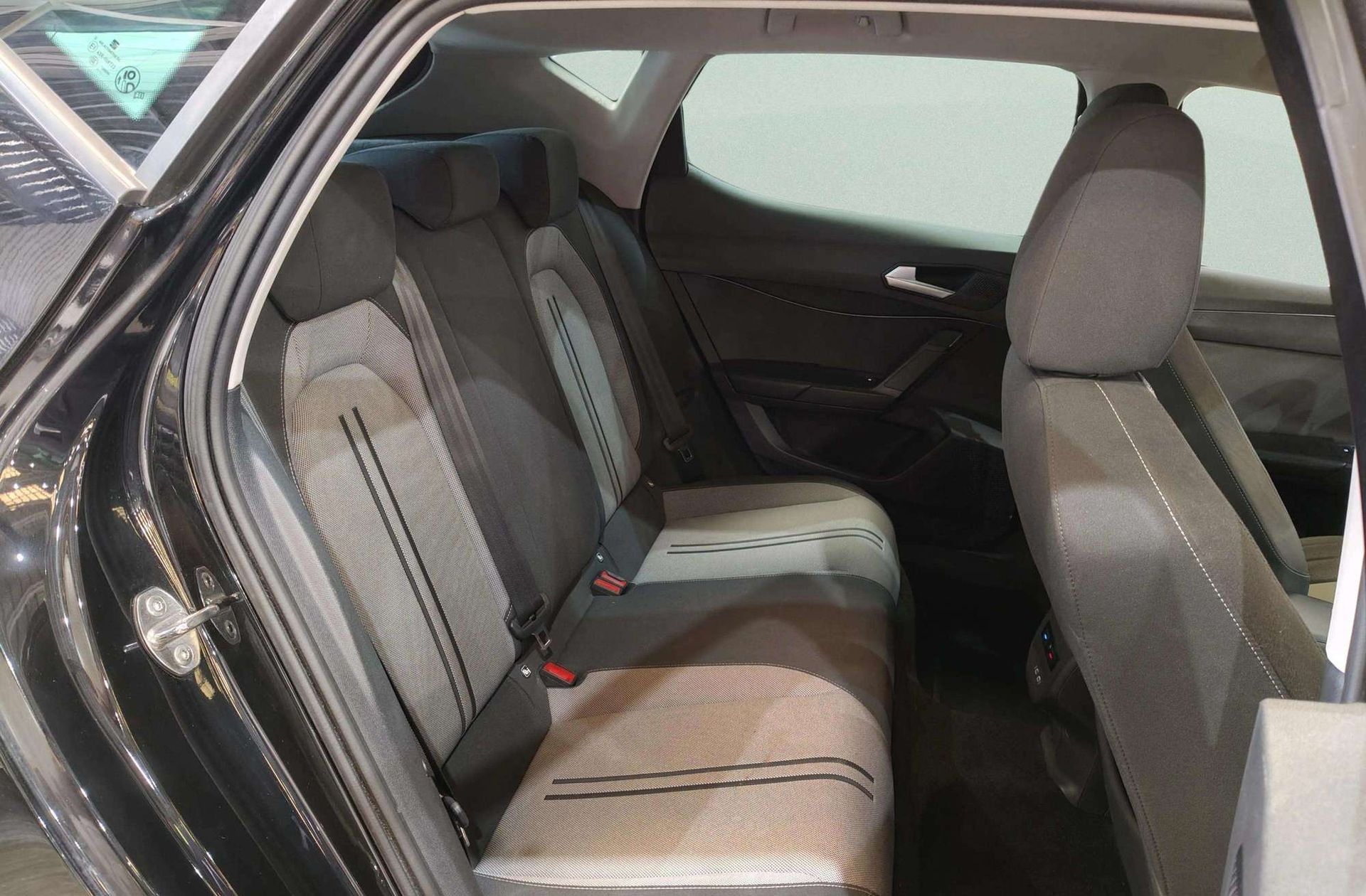 SEAT León 2.0 TDI Style Go DSG - foto 18