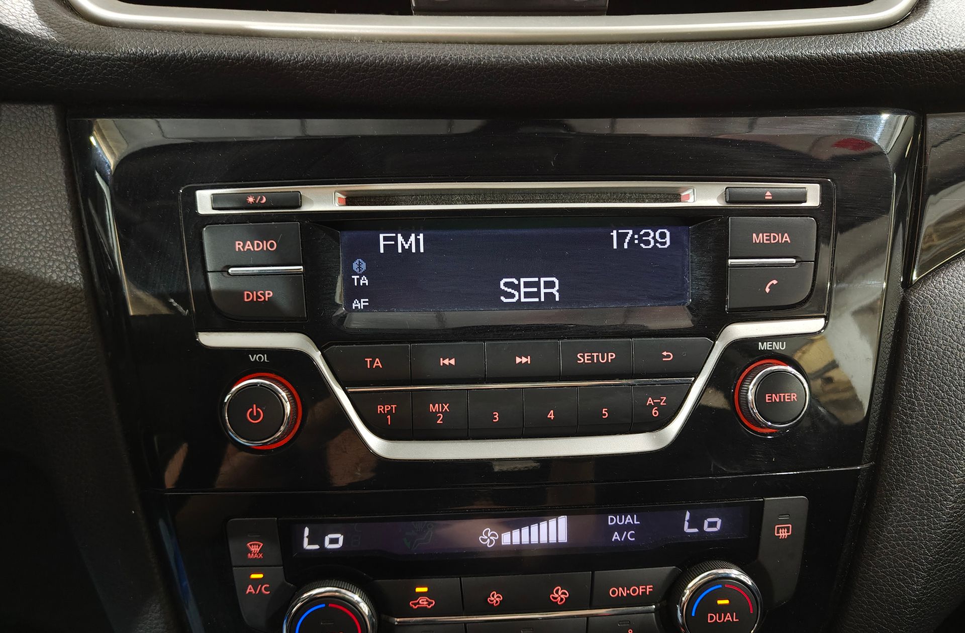 Nissan Qashqai DIG-T 115 Acenta 4x2 XTronic - foto 23