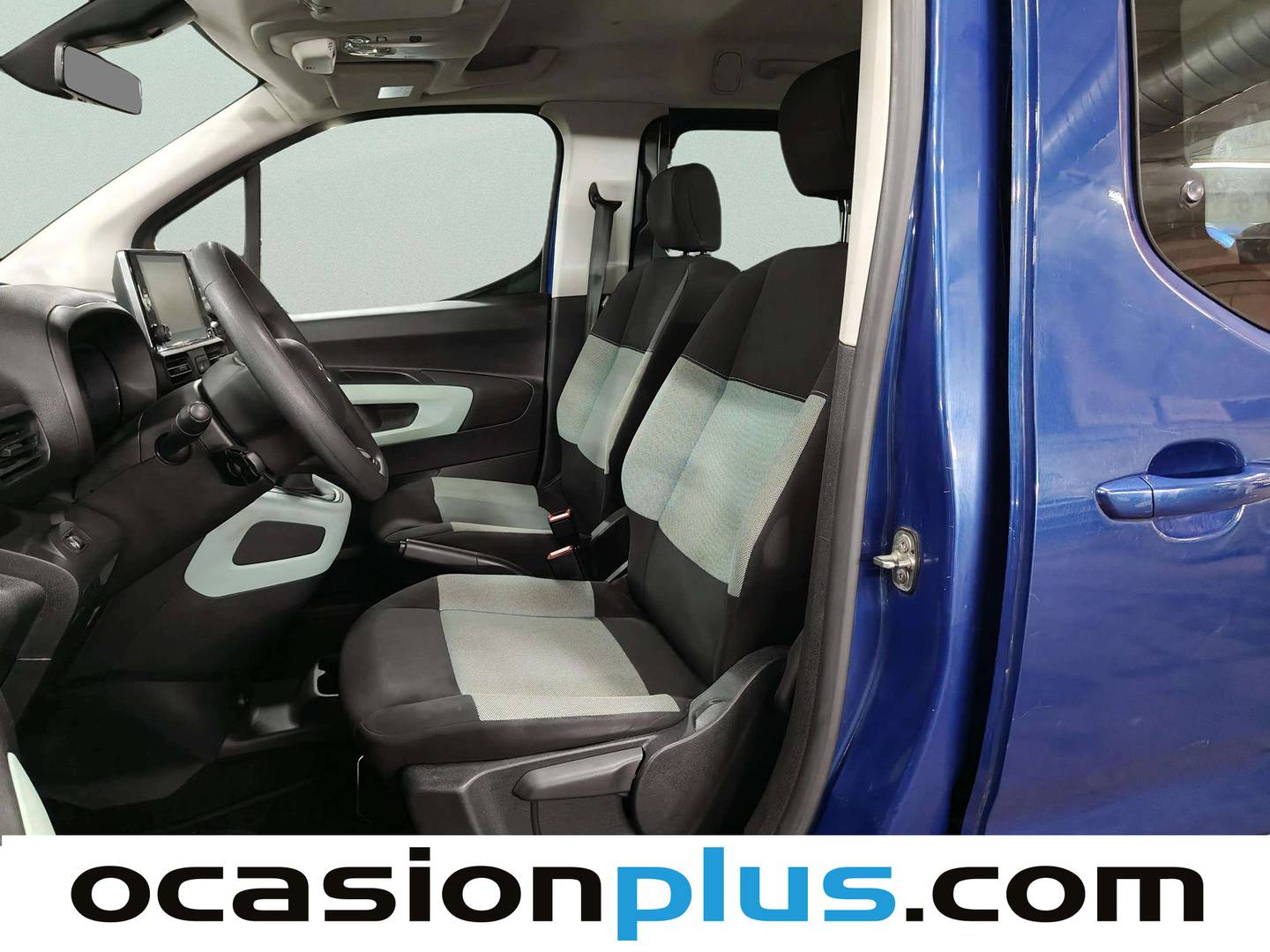 Foto asientos delanteros Citroën Berlingo Citroën Berlingo Combi PureTech 110 S&S Talla M Feel (110 CV) Semi-camperizada