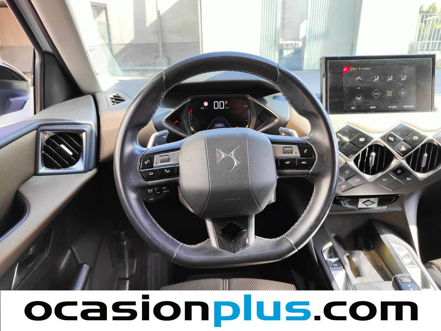 Foto DS DS 3 Crossback DS DS3 BlueHDi 130 So Chic Auto  (131 CV)